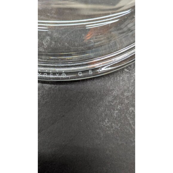 Anchor Hocking Fire King Round 2 Qt. Covered Casserole Dish Glass Vintage - Picture 10 of 16